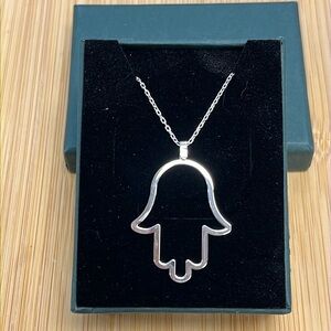 Brand New 18K White Gold Plated Sterling Silver 18” Necklace Hamsa Hand